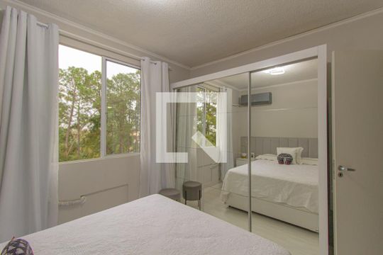 Quarto 1 de apartamento à venda com 2 quartos, 48m² em Bairro Fátima, Canoas