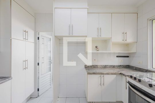 Cozinha de casa à venda com 3 quartos, 222m² em Sumarezinho, São Paulo