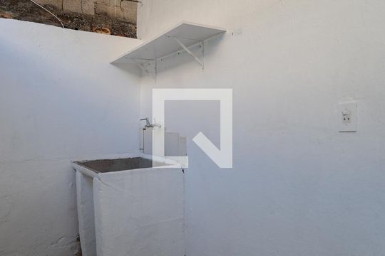 Área de serviço de casa para alugar com 1 quarto, 30m² em Casa Verde Alta, São Paulo