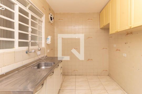 Cozinha de casa à venda com 2 quartos, 200m² em Cambuci, São Paulo