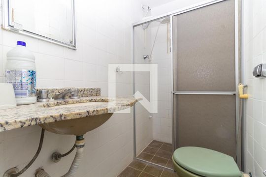 Banheiro da Suíte 1 de casa à venda com 2 quartos, 200m² em Cambuci, São Paulo