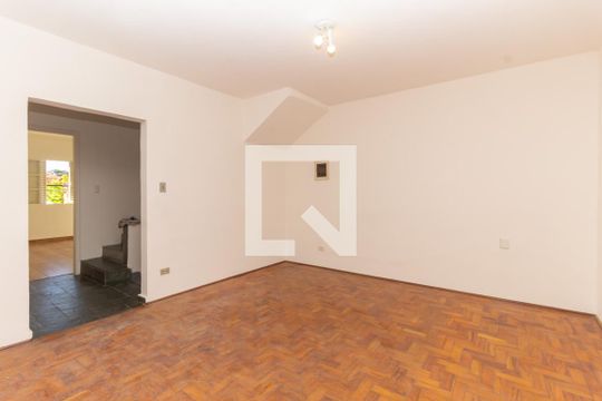 Sala de casa à venda com 2 quartos, 200m² em Cambuci, São Paulo