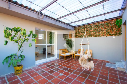 Quintal de casa à venda com 3 quartos, 194m² em Vila Valparaíso, Santo André