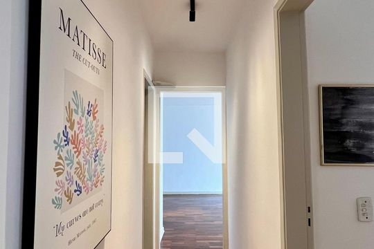 Corredor de apartamento para alugar com 2 quartos, 120m² em Pinheiros, São Paulo