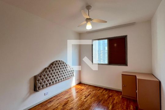 Quarto  de apartamento para alugar com 2 quartos, 120m² em Pinheiros, São Paulo