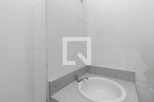 Banheiro Social de apartamento à venda com 2 quartos, 35m² em Cidade Antônio Estêvão de Carvalho, São Paulo