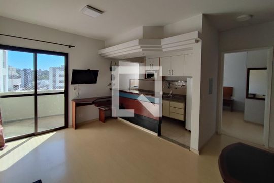 Apartamento à venda com 1 quarto, 57m² em Cambuí, Campinas