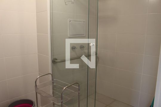 Banheiro de apartamento à venda com 1 quarto, 26m² em Jardim Independência, São Paulo