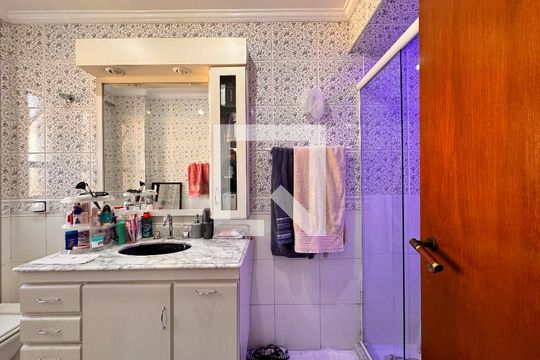 Banheiro da Suíte 1 de apartamento à venda com 3 quartos, 149m² em Parque das Nações, Santo André
