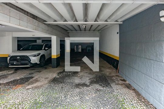 Garagem de apartamento à venda com 4 quartos, 440m² em Santo Antônio, Belo Horizonte
