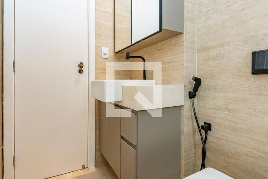 Banheiro Social 1 de apartamento à venda com 4 quartos, 440m² em Santo Antônio, Belo Horizonte