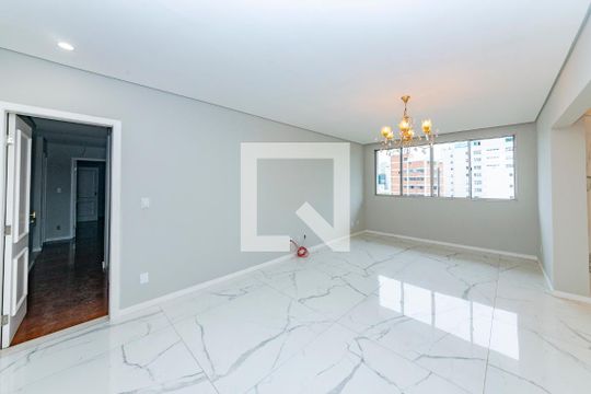 Apartamento à venda com 4 quartos, 440m² em Santo Antônio, Belo Horizonte