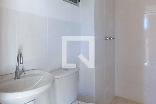 Banheiro de apartamento para alugar com 2 quartos, 78m² em Parada de Lucas, Rio de Janeiro