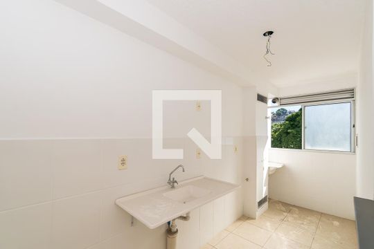 Cozinha de apartamento para alugar com 2 quartos, 78m² em Parada de Lucas, Rio de Janeiro