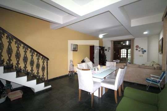 Casa de Condomínio à venda com 4 quartos, 300m² em Anil, Rio de Janeiro