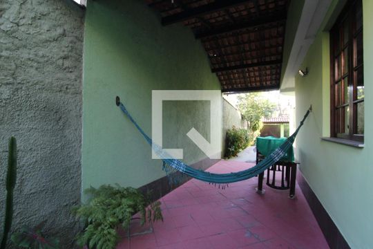 Lateral da casa de casa de condomínio à venda com 4 quartos, 300m² em Anil, Rio de Janeiro