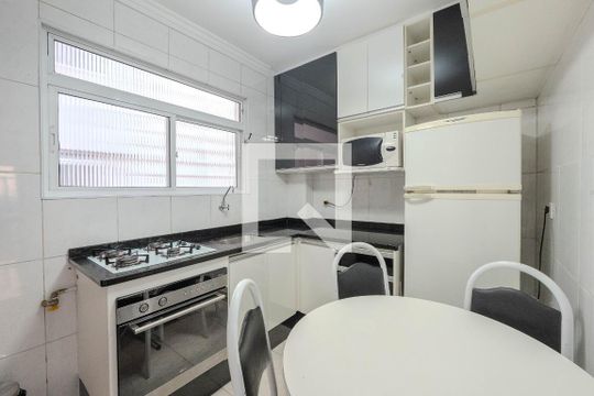 Cozinha de kitnet/studio para alugar com 1 quarto, 42m² em Centro, São Paulo