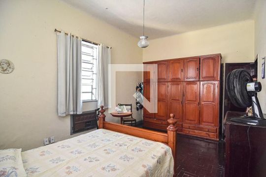 Casa à venda com 8 quartos, 500m² em Fonseca, Niterói