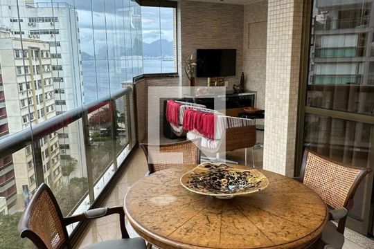 Apartamento à venda com 4 quartos, 300m² em Icaraí, Niterói
