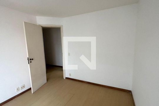 Apartamento à venda com 3 quartos, 215m² em Icaraí, Niterói