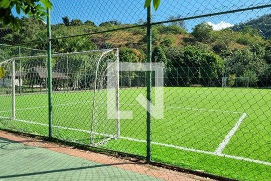 Casa à venda com 4 quartos, 427m² em Camboinhas, Niterói