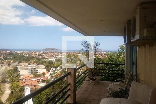 Casa à venda com 4 quartos, 470m² em Piratininga, Niterói