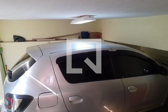 Casa à venda com 3 quartos, 177m² em São Lourenço, Niterói