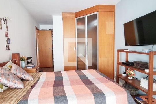 Apartamento à venda com 4 quartos, 188m² em Icaraí, Niterói