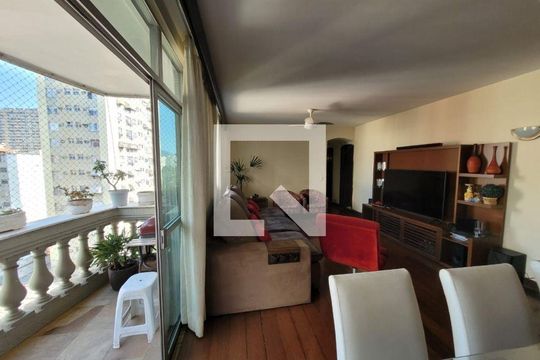 Apartamento à venda com 4 quartos, 158m² em Icaraí, Niterói