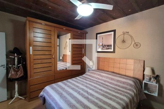 Casa à venda com 4 quartos, 372m² em São Francisco, Niterói