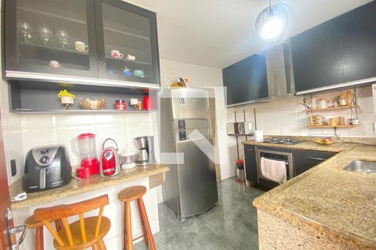 Casa à venda com 5 quartos, 168m² em Fonseca, Niterói