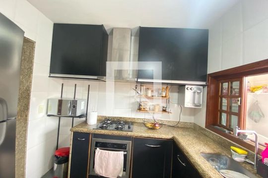 Casa à venda com 5 quartos, 168m² em Fonseca, Niterói