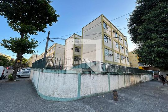 Fachada de apartamento à venda com 2 quartos, 48m² em Irajá, Rio de Janeiro