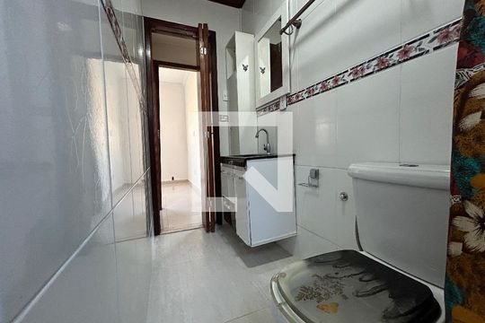 Banheiro de apartamento à venda com 2 quartos, 48m² em Irajá, Rio de Janeiro