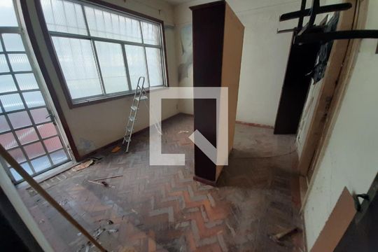 Casa à venda com 3 quartos, 100m² em Ingá, Niterói
