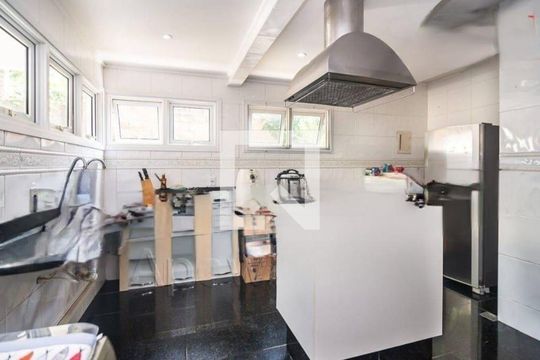 Casa à venda com 3 quartos, 254m² em Serra Grande, Niterói