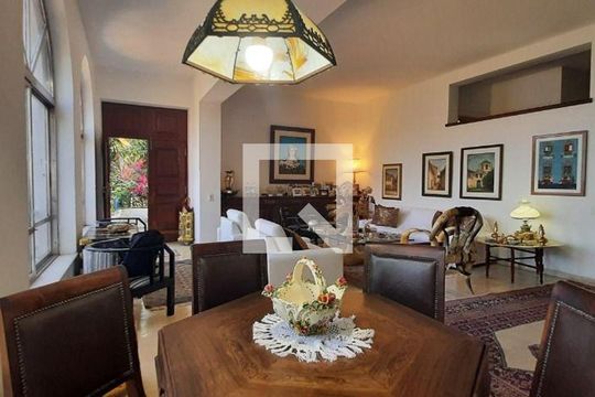 Casa à venda com 3 quartos, 180m² em São Francisco, Niterói