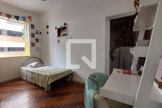 Casa à venda com 3 quartos, 140m² em Ingá, Niterói