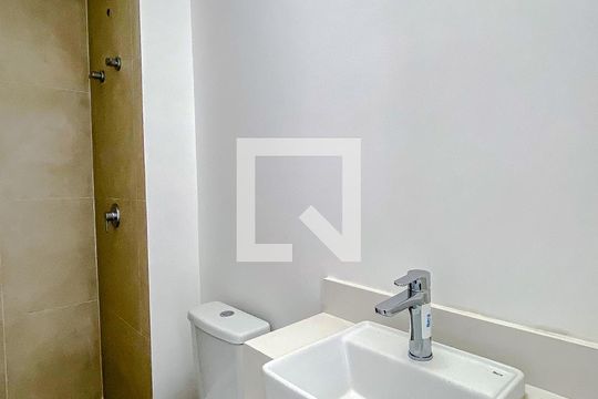 Banheiro da Suíte 1 de casa de condomínio à venda com 2 quartos, 104m² em Vila Mariana, São Paulo