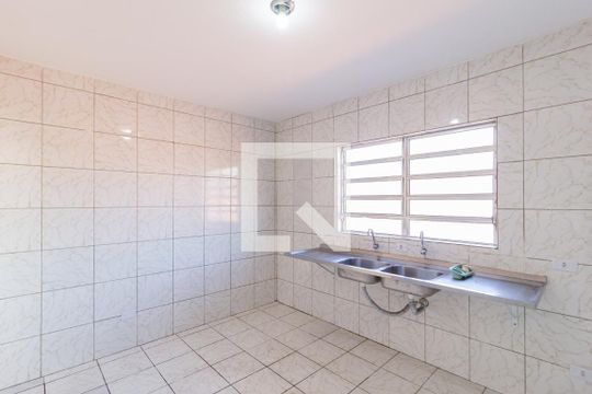 Cozinha de casa para alugar com 2 quartos, 80m² em Km 18, Osasco