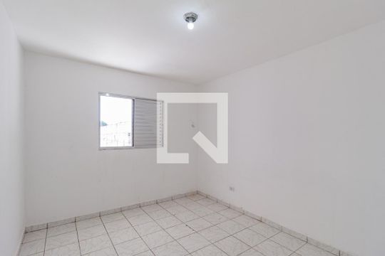 Quarto 1 de casa para alugar com 2 quartos, 80m² em Km 18, Osasco