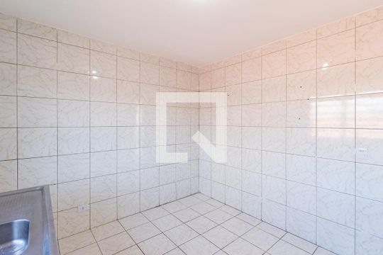 Cozinha de casa para alugar com 2 quartos, 80m² em Km 18, Osasco