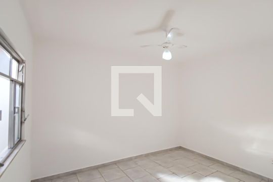 quarto de casa para alugar com 1 quarto, 60m² em Curicica, Rio de Janeiro