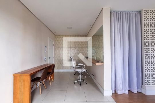 espaço mulher de apartamento para alugar com 2 quartos, 42m² em Parque Reboucas, São Paulo