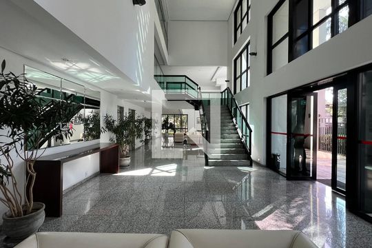 Hall de entrada de apartamento à venda com 1 quarto, 43m² em Pinheiros, São Paulo