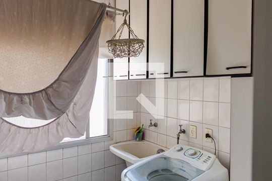 Área de Serviço de apartamento à venda com 3 quartos, 80m² em Vila Sao Pedro, Santo André