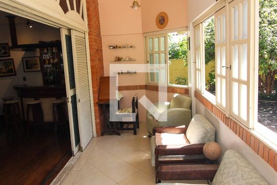 Varanda da Sala de casa para alugar com 4 quartos, 220m² em Cristal, Porto Alegre