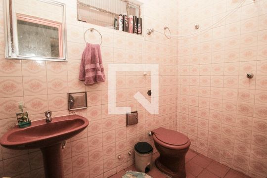 Banheiro 1 de casa à venda com 3 quartos, 174m² em Santo Andre, Belo Horizonte