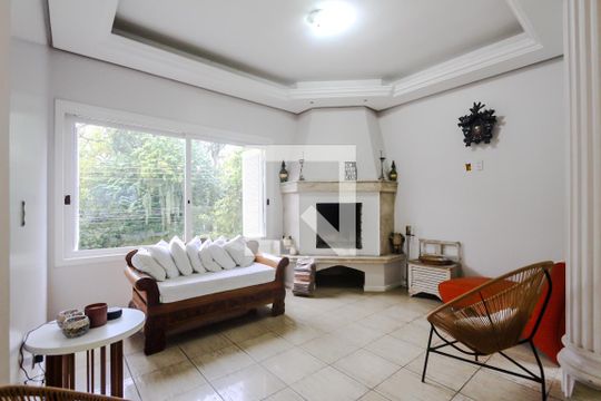 Sala de casa à venda com 5 quartos, 650m² em Parque Santa Fé, Porto Alegre