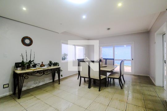 Sala de casa à venda com 5 quartos, 650m² em Parque Santa Fé, Porto Alegre